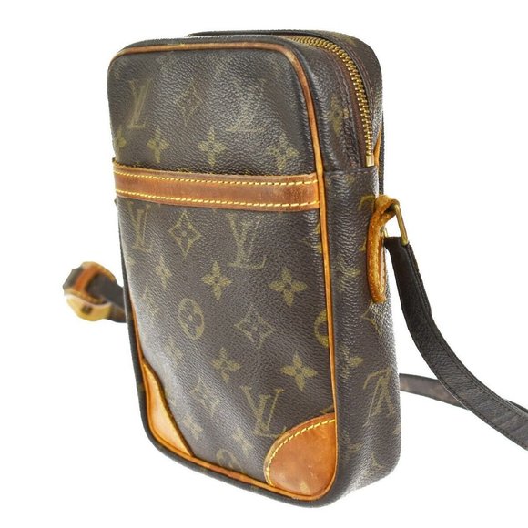 LOUIS VUITTON Danube Shoulder Bag - Picture 7 of 16